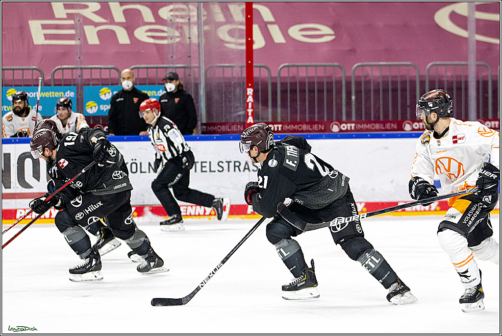 PENNY DEL;  Koelner Haie - Wolfsburg Grizzlys; Koeln, 17.03.2021